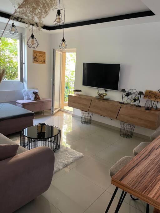 Marella Bacvice Beach Apartment Split Bagian luar foto
